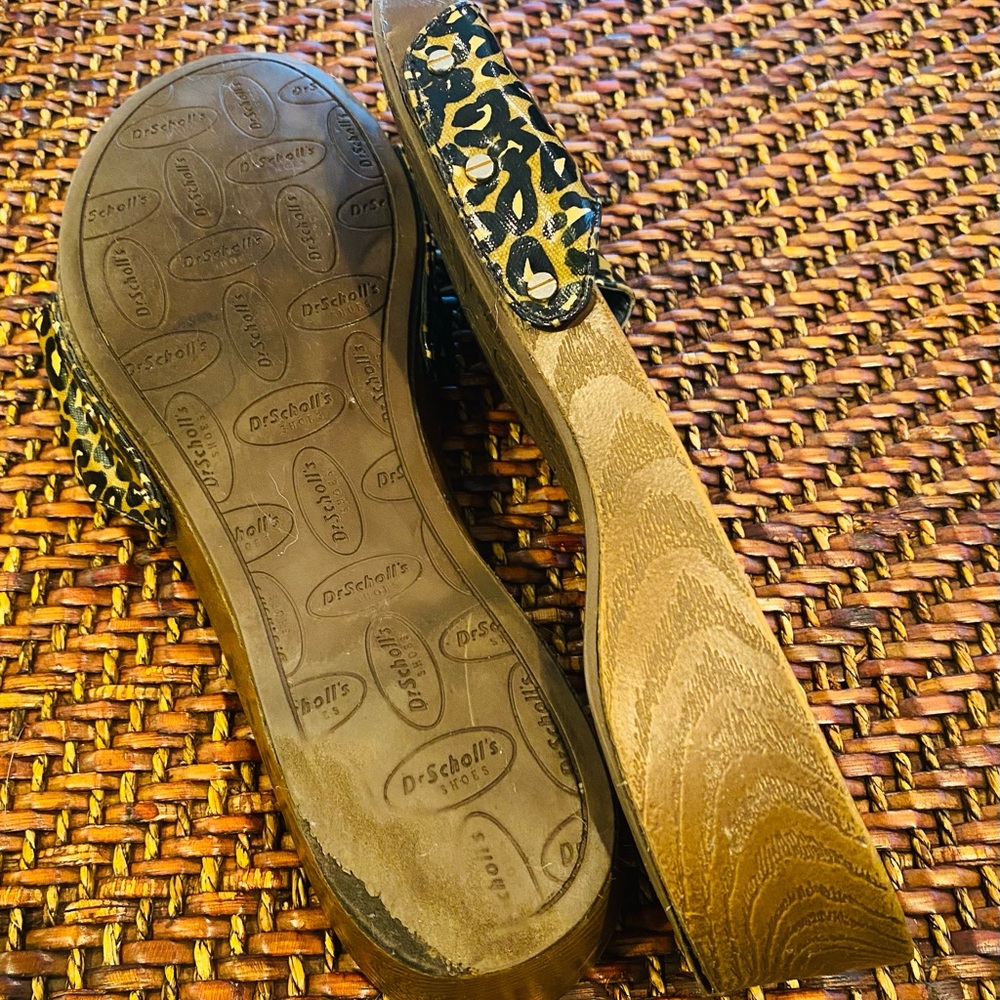 Dr. Scholls Leopard Print Slide/Sandal - Picture 9 of 9